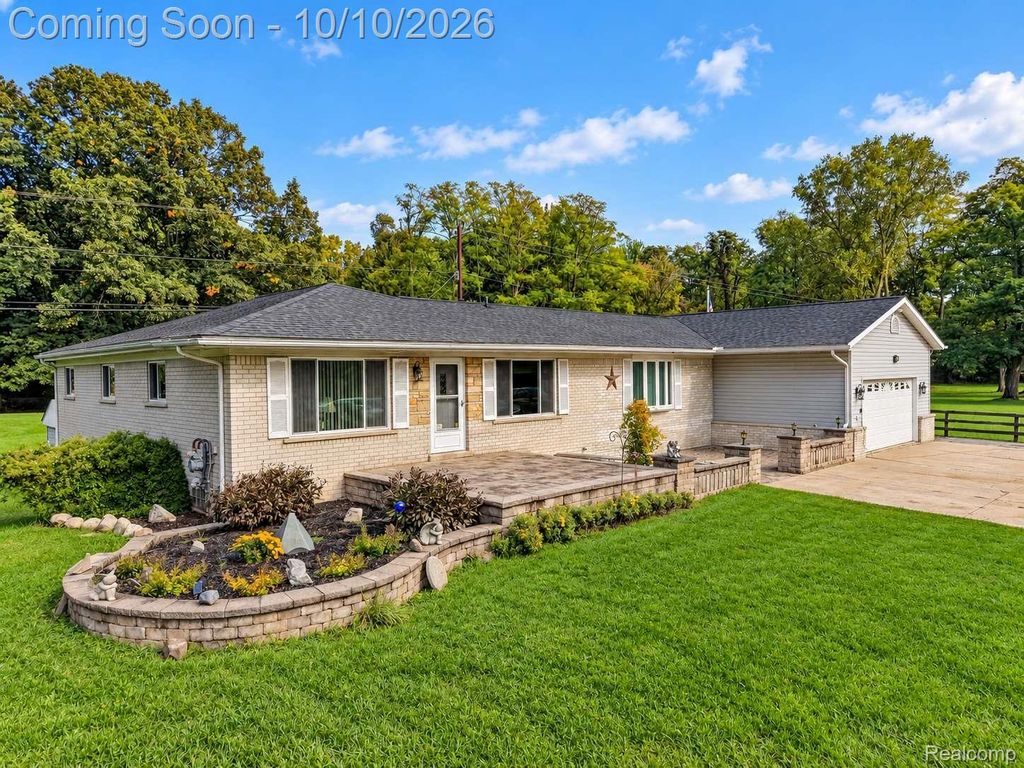 6252 Greer Road, West Bloomfield