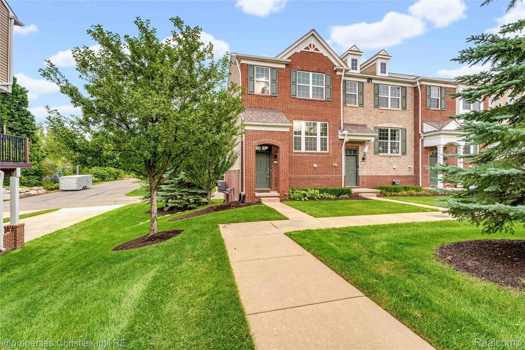 44578 Ellery Lane, Novi