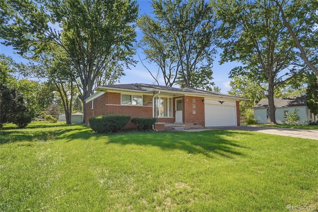 11966 Belmont Avenue, Warren