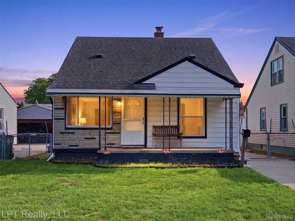 13395 Castle Street, Southgate