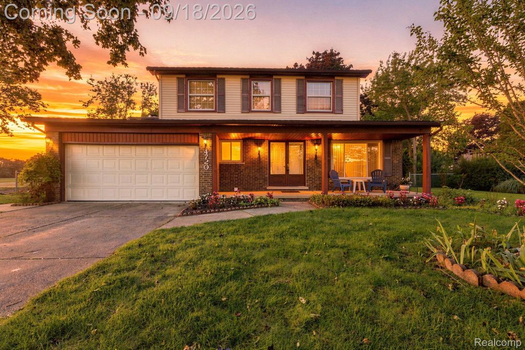 4720 Chapel Drive, Troy
