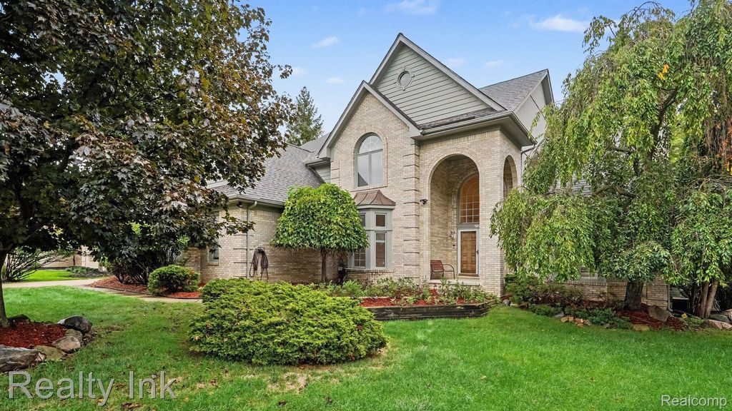 27208 Hampstead Boulevard, Farmington Hills