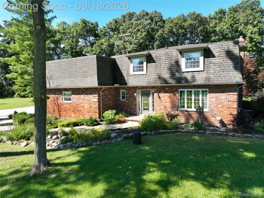2427 Karen Drive, Howell township