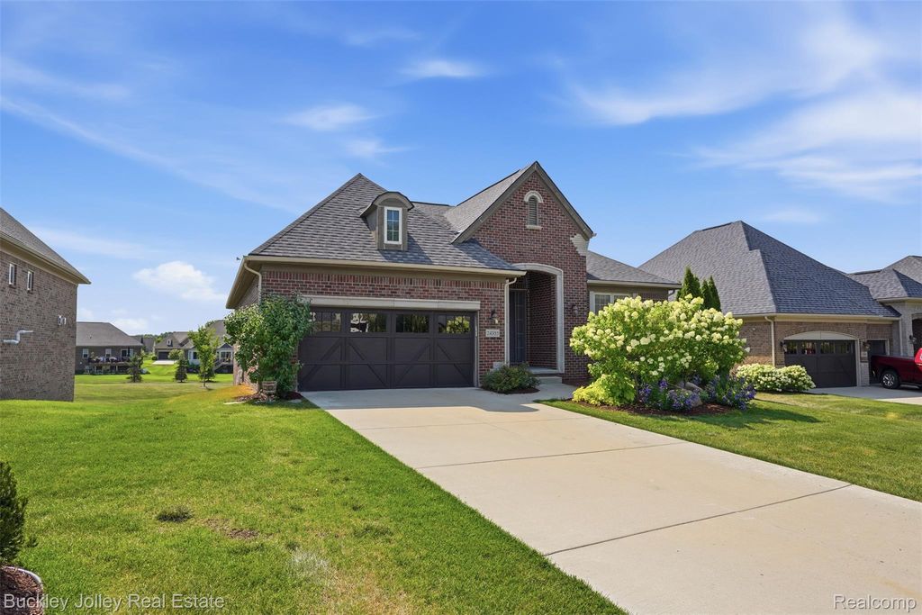24355 Pinnacle Circle, South Lyon