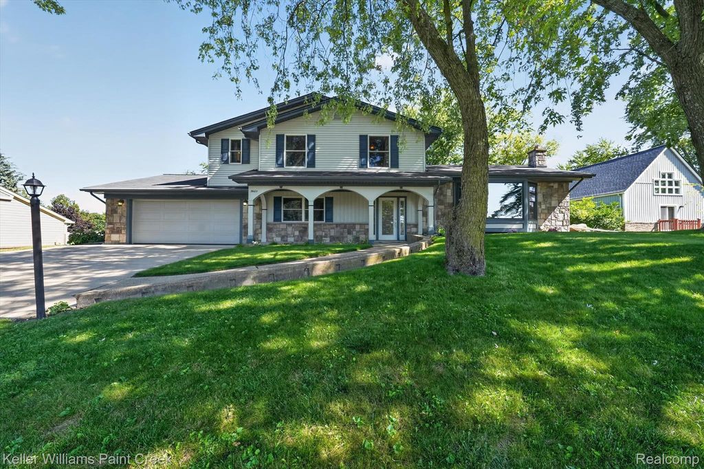 3603 Hi Lure Drive, Lake Orion