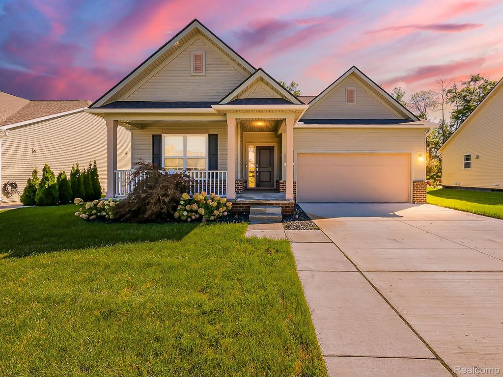 171 Coppice Way, White Lake