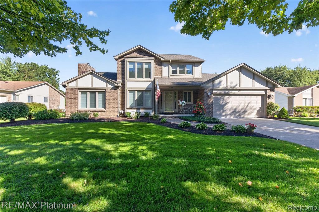 41156 Todd Lane, Novi