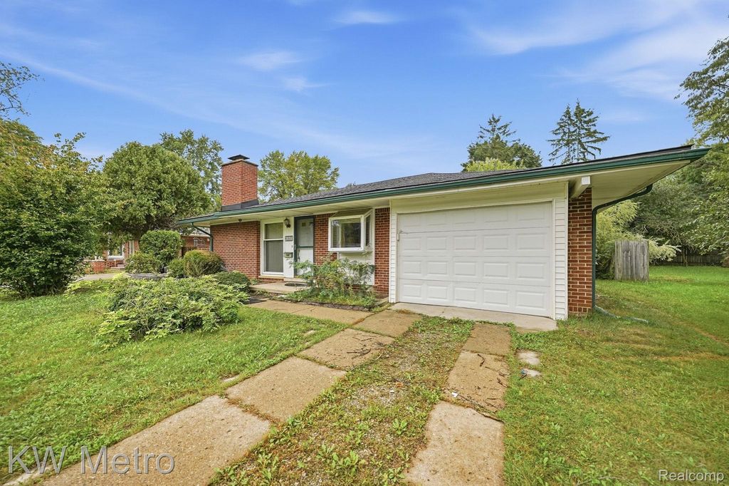 29700 Rock Creek Drive, Southfield
