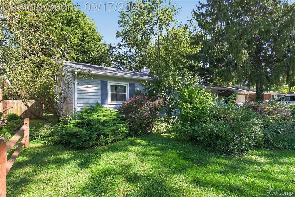 12550 Maxwell Road, Carleton