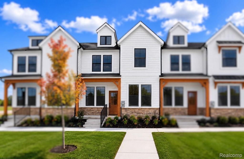 332 Lantana Drive, Brighton