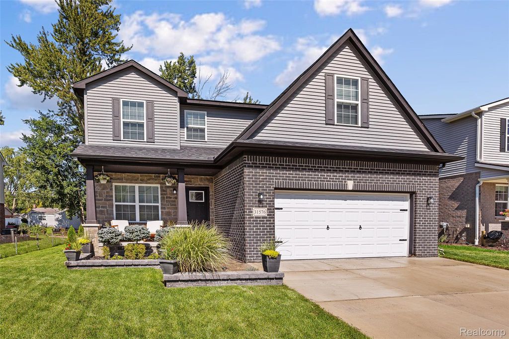 31576 Bridge Street, Livonia