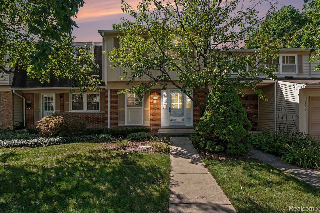 5093 Buckingham, Troy