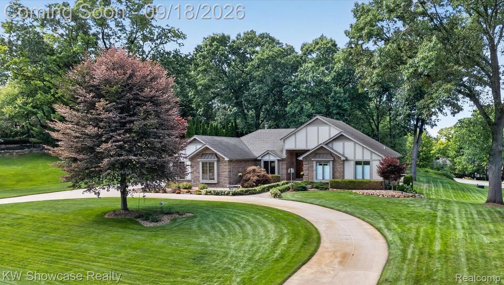 1179 Eagle Nest Court, Milford village