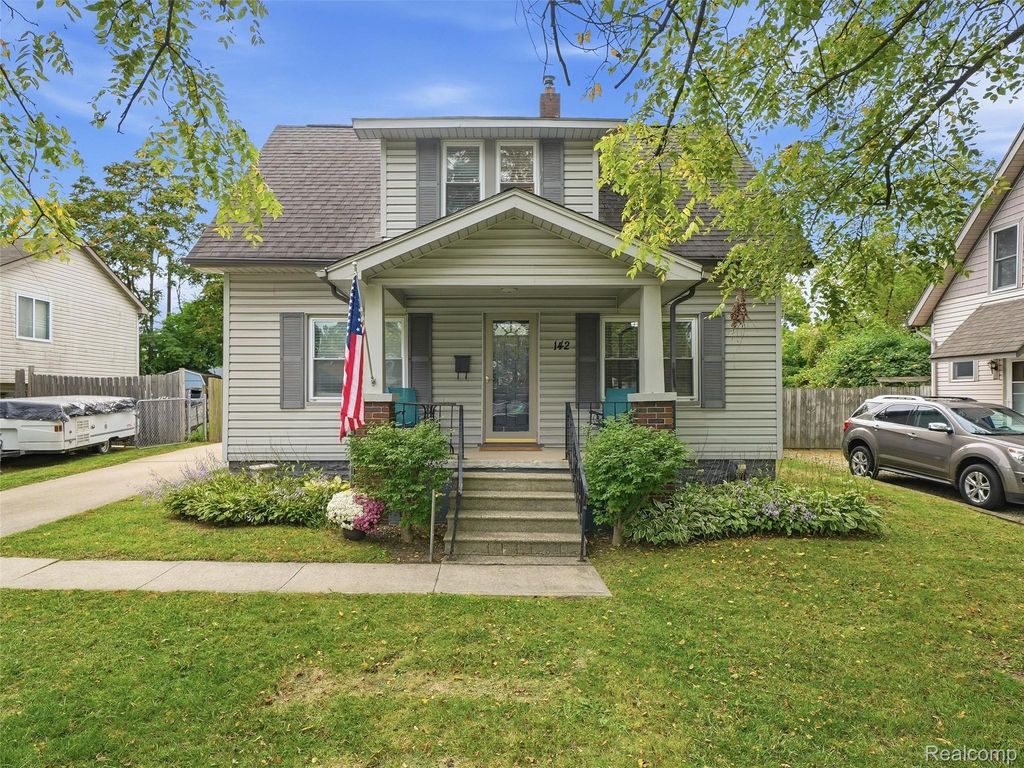 142 S Tilden Avenue, Waterford charter township