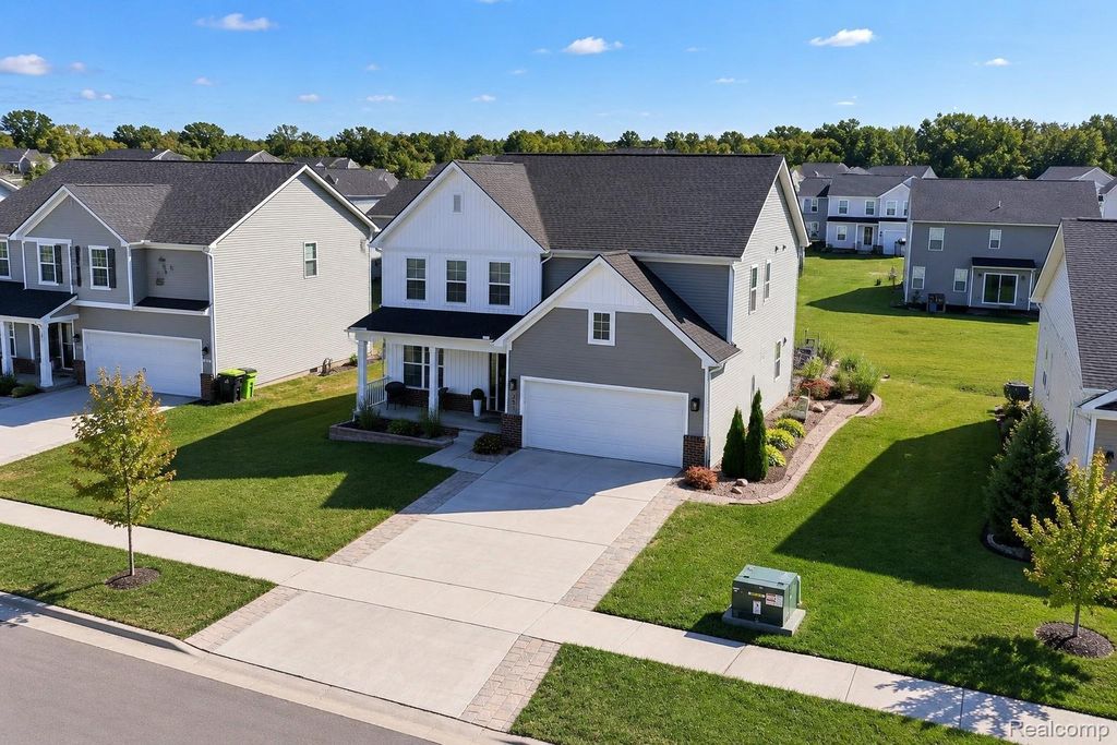 251 Quartz Way, White Lake