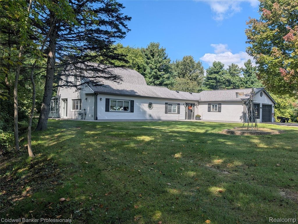 5797 N Lapeer Road, North Branch
