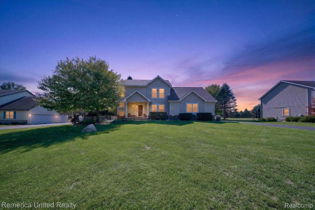 9709 Fountain Lane, Fowlerville