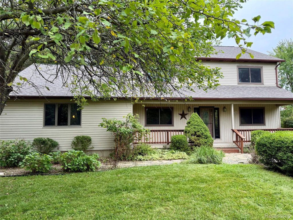 10280 Nimphie Road, Tyrone township