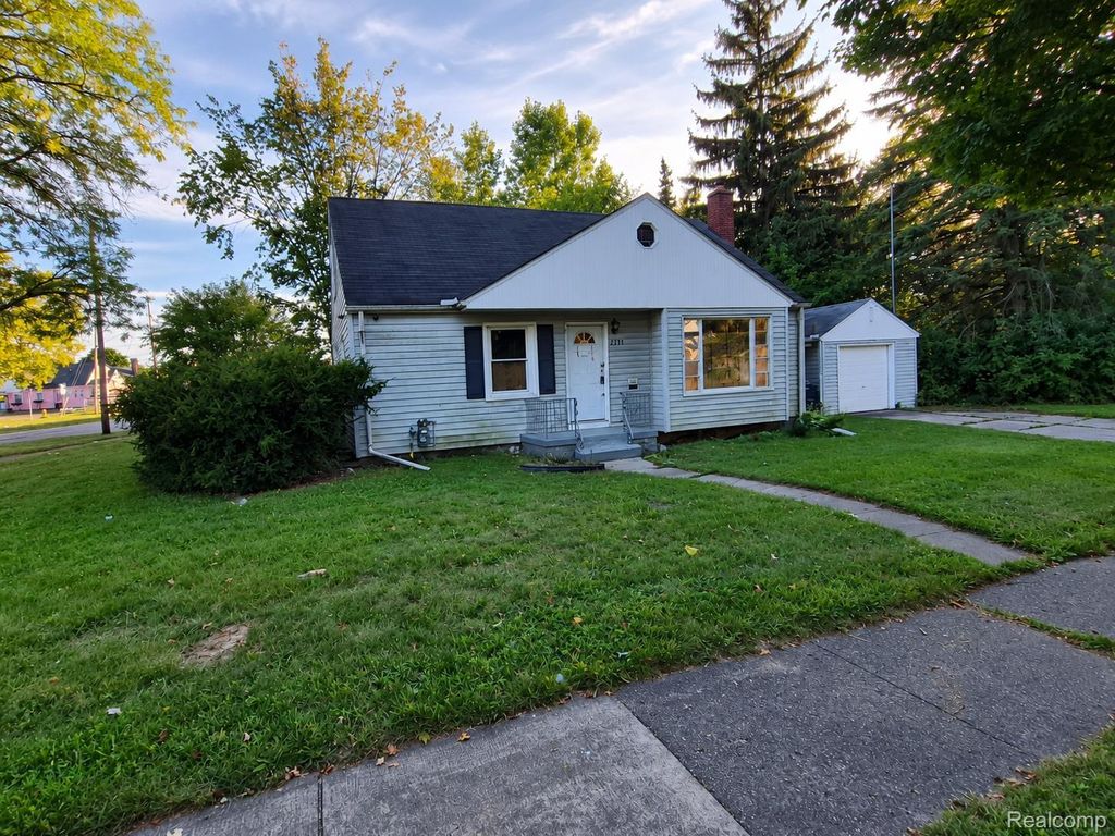 2401 Raskob Street, Flint