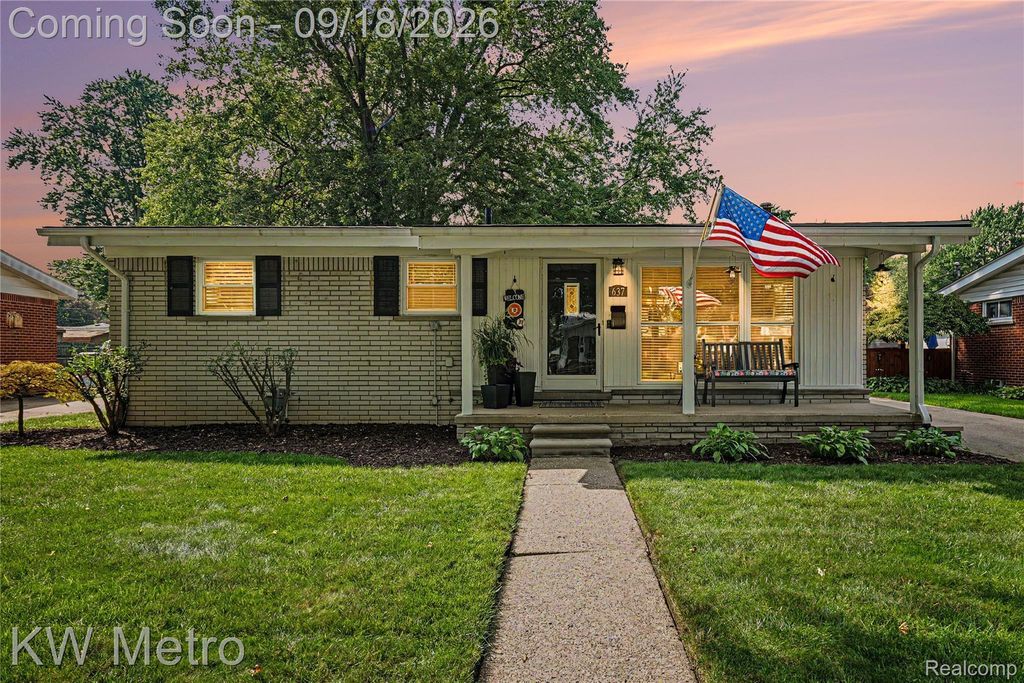 637 Kenyon Drive, Troy