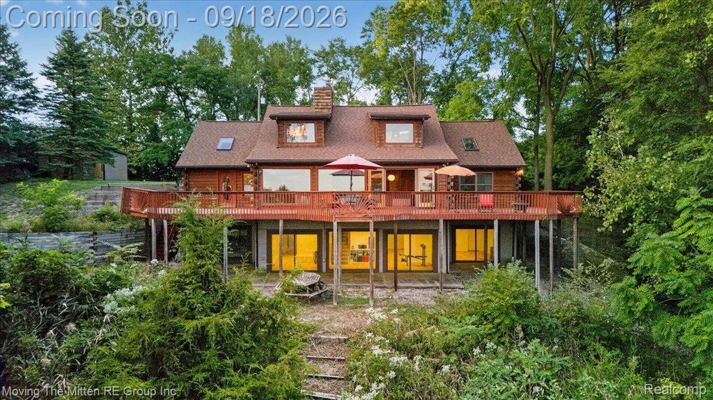 2127 Rawsonville Road, Van Buren Twp