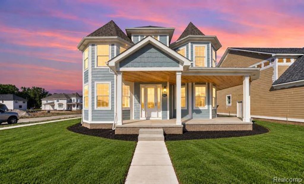 54417 Ann Drive, Macomb