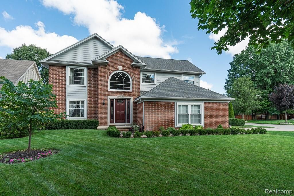 13853 Wellington Drive, Sterling Heights
