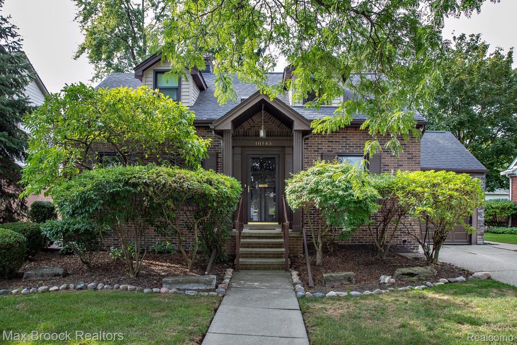 10145 Borgman Avenue, Huntington Woods