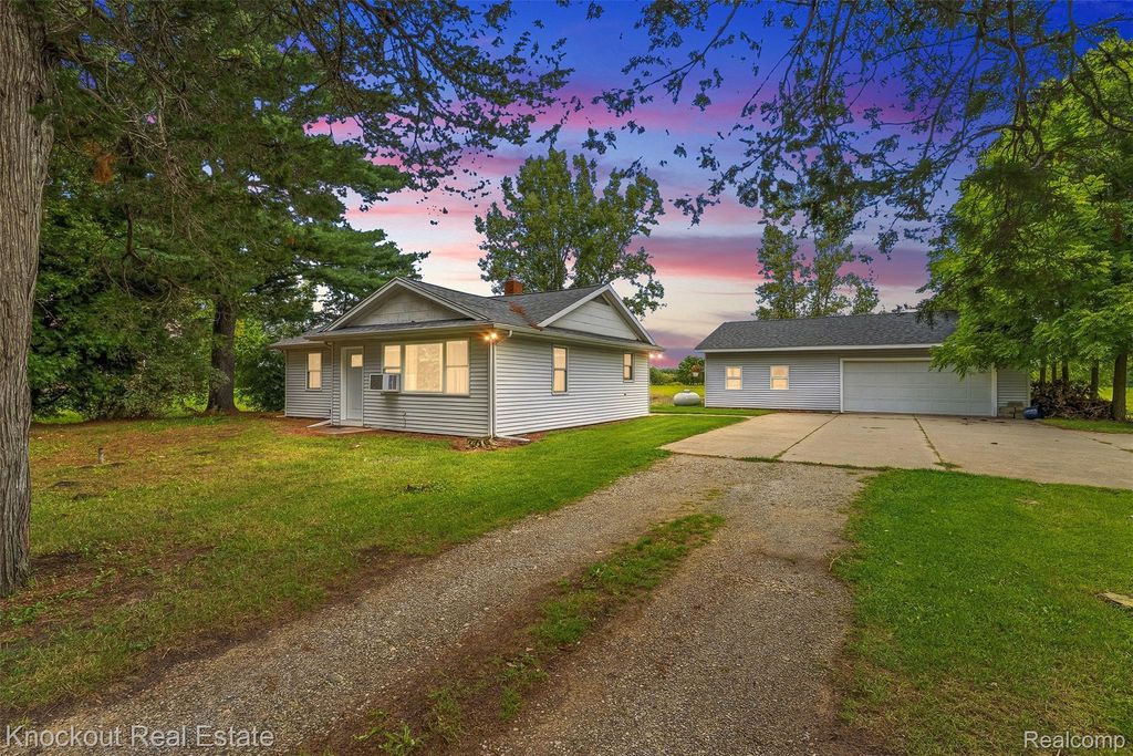 10193 Canada Road, Birch Run