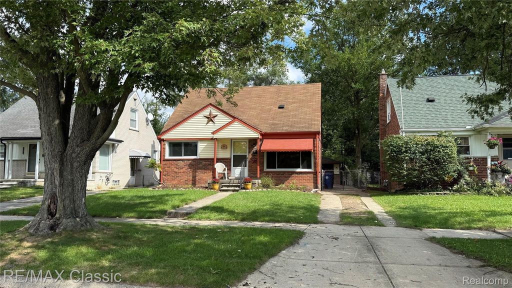 17670 Indian, Redford charter township
