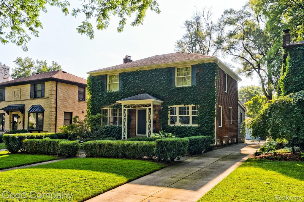 25844 Salem Road, Huntington Woods