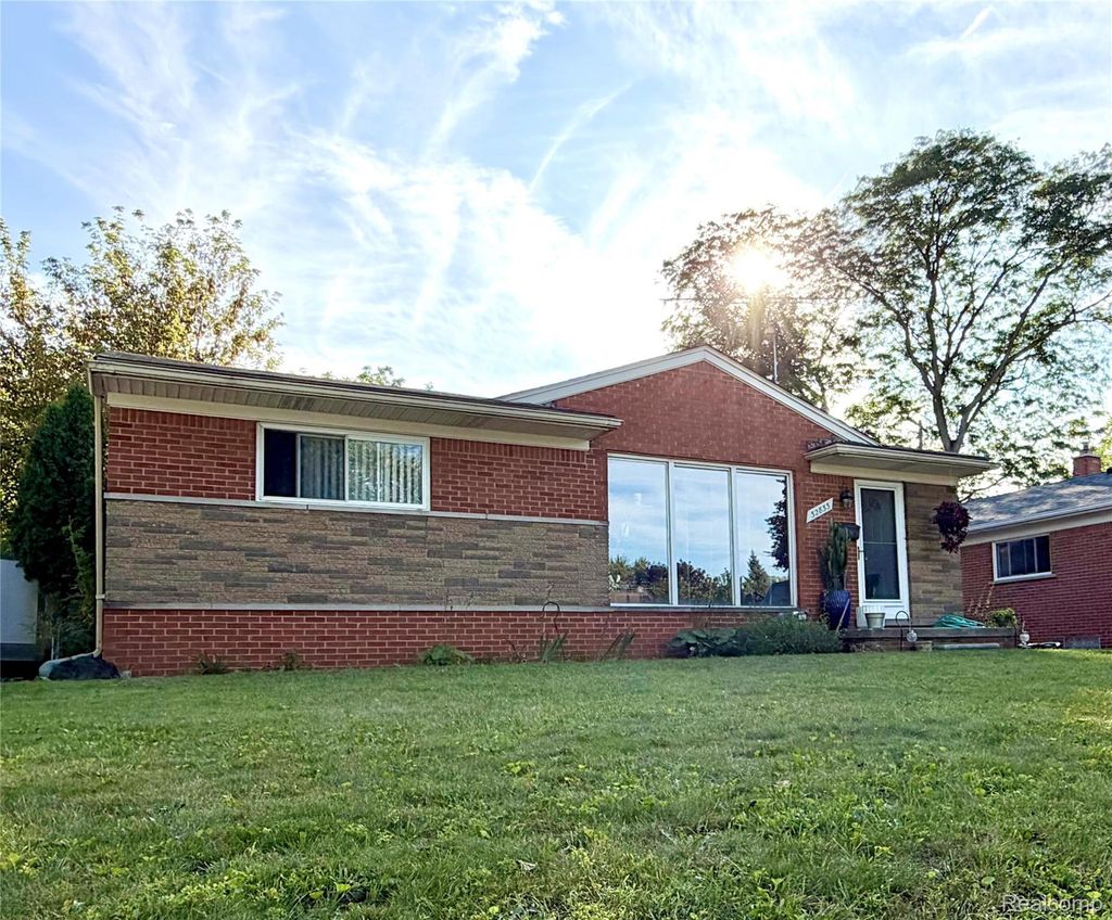 32833 Merritt Drive, Westland city