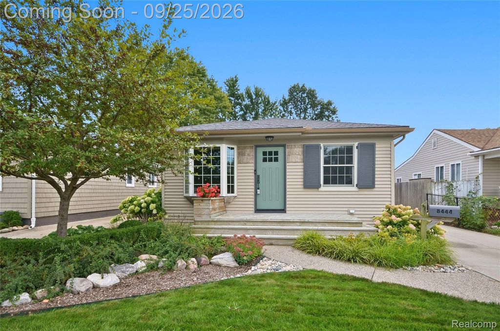 8444 Hettenberger Avenue, Warren