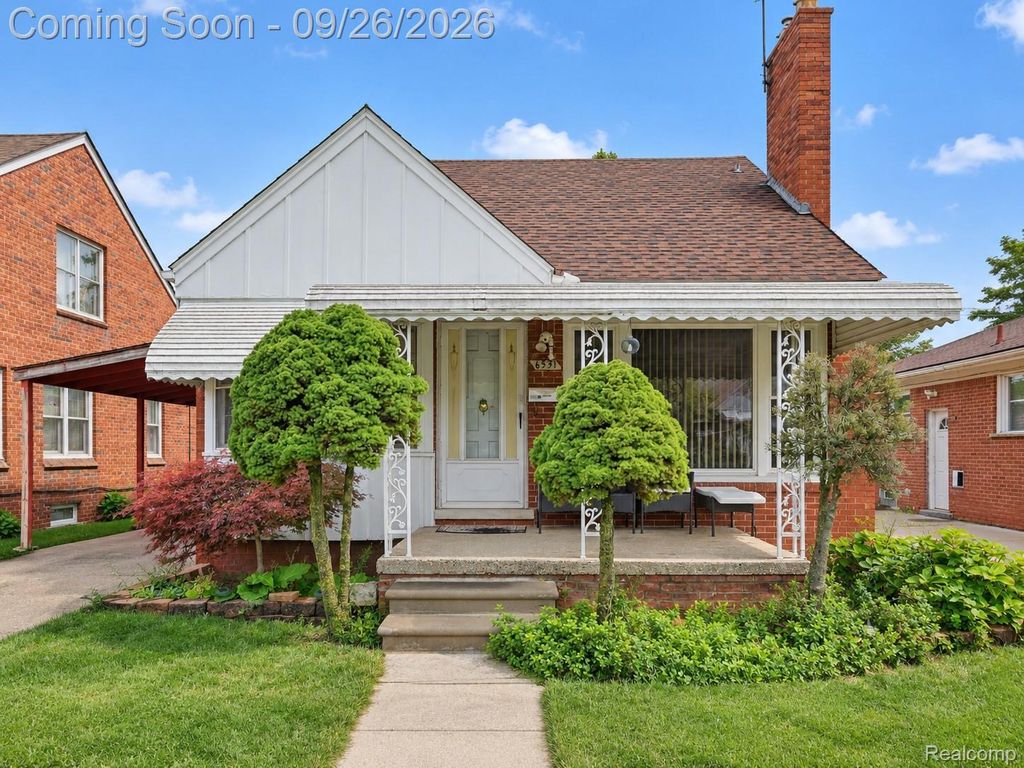 6531 Grandmont Avenue, Detroit