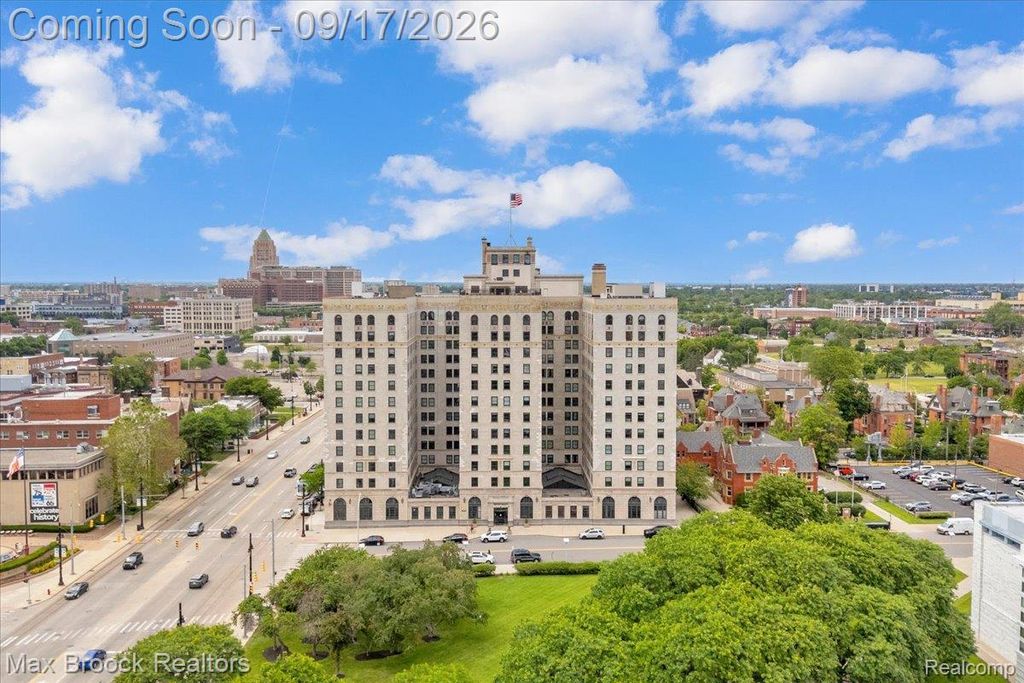 15 E Kirby Street 820, Detroit
