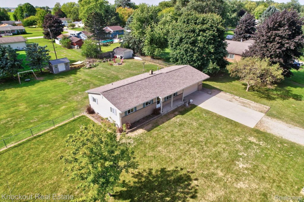 4822 Dorothy Street, Vassar