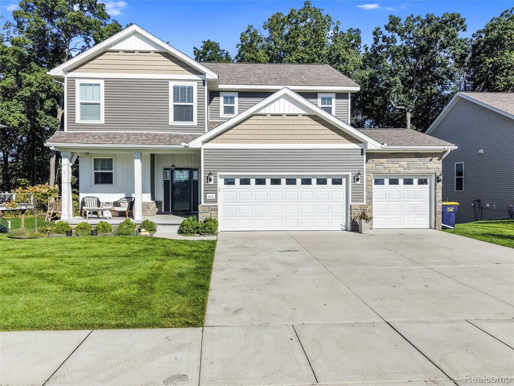 545 Trestle Drive, Marion township