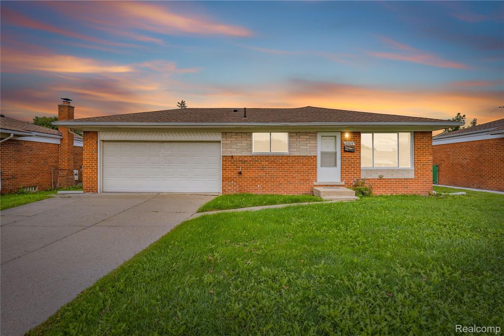 32804 Norwood Drive, Warren