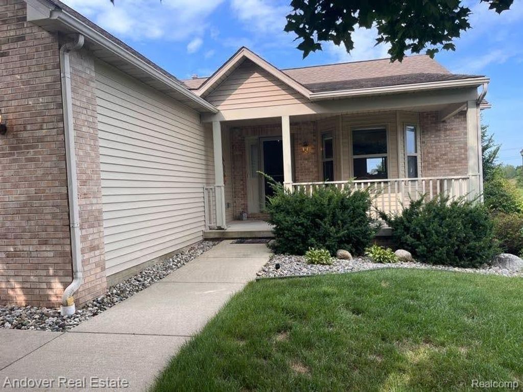 6294 Princess Court, Flushing