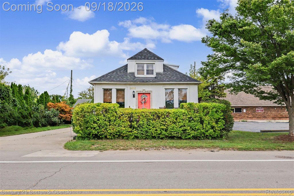 26552 W Huron River Drive, Flat Rock