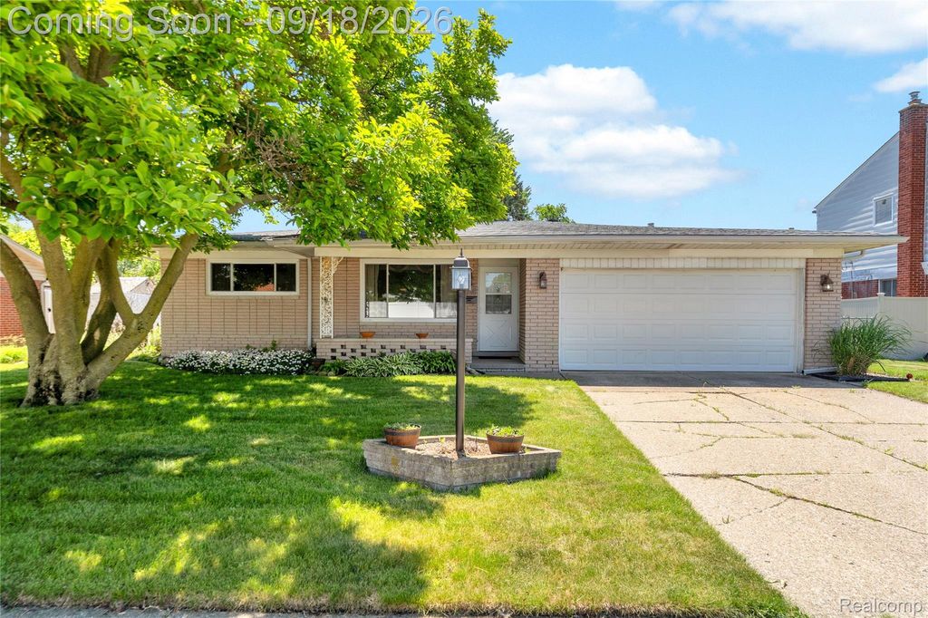 4840 Iowa Drive, Warren