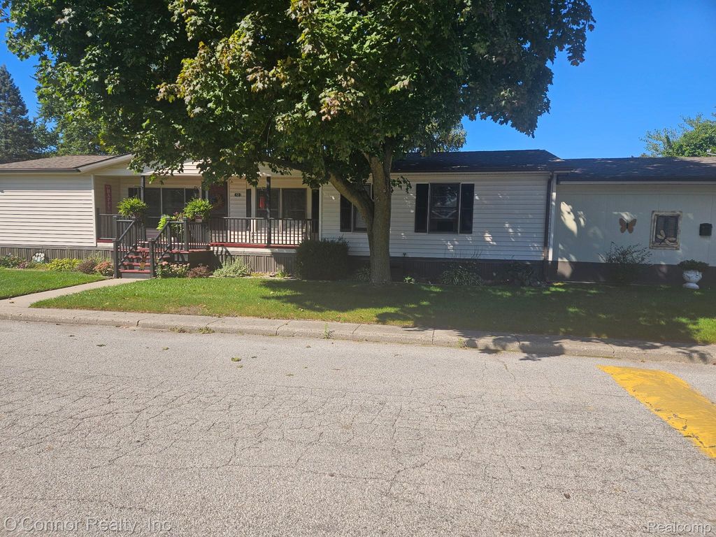 3333 Ravenswood 52, Marysville