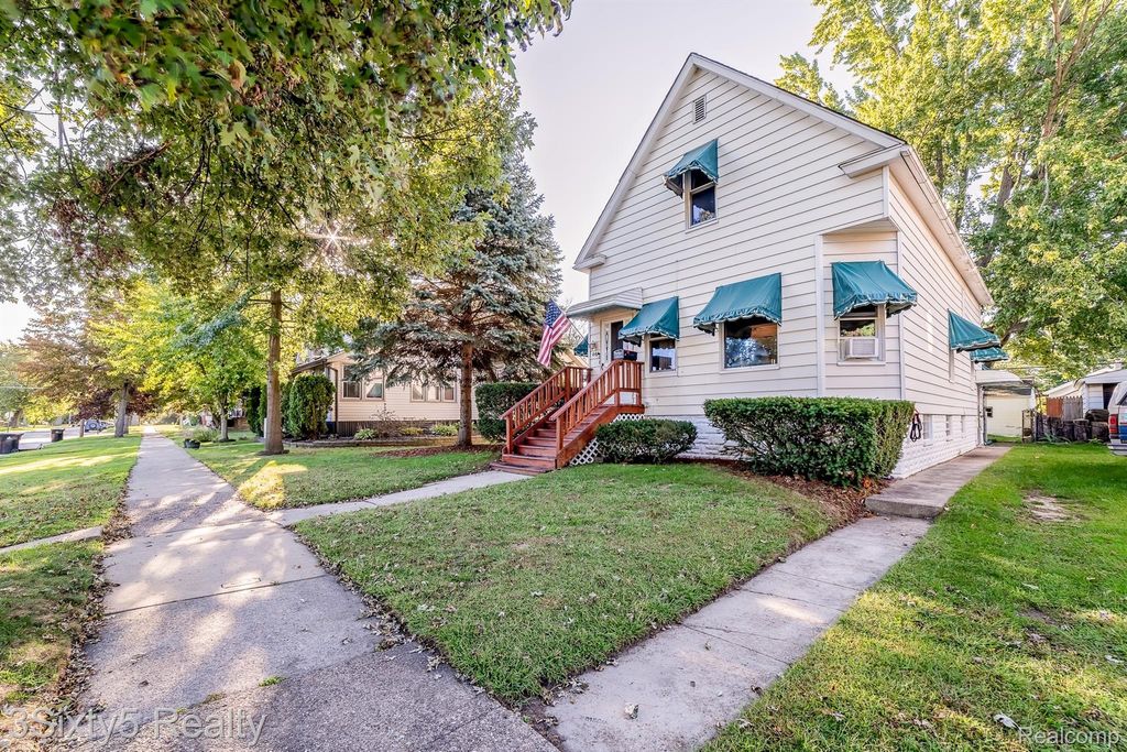 447 Walnut Street, Wyandotte