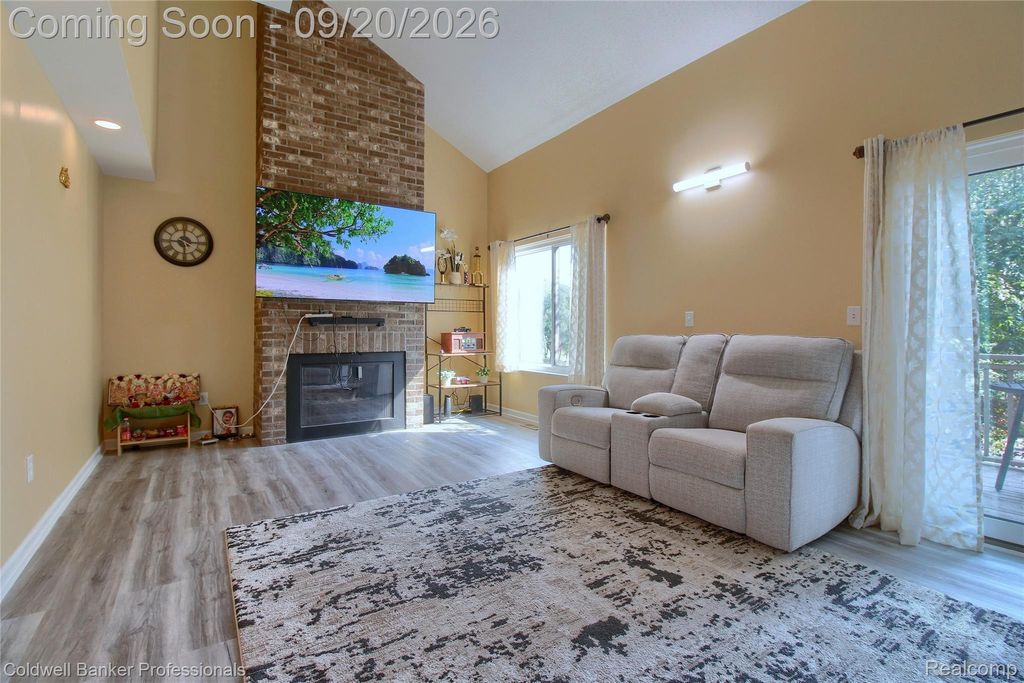 35468 Heritage Lane, Farmington