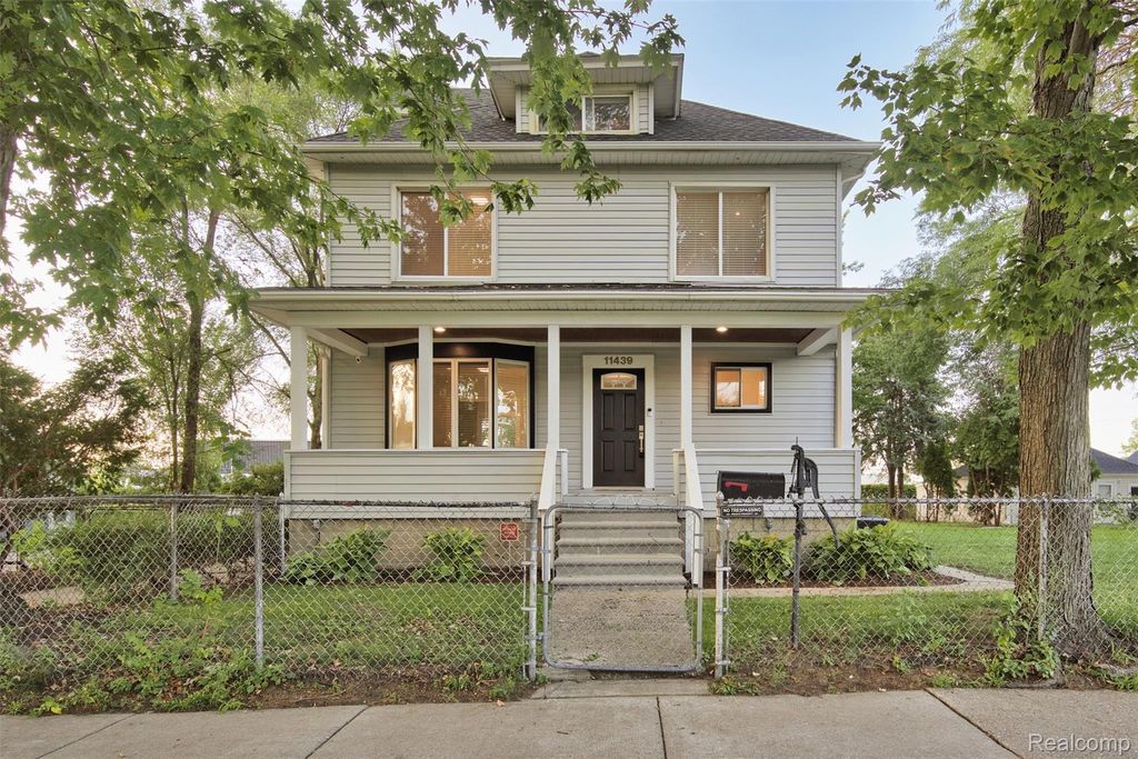 11439 Sherman Avenue, Warren