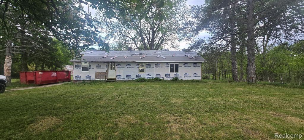 3903 Levalley Road, Columbiaville