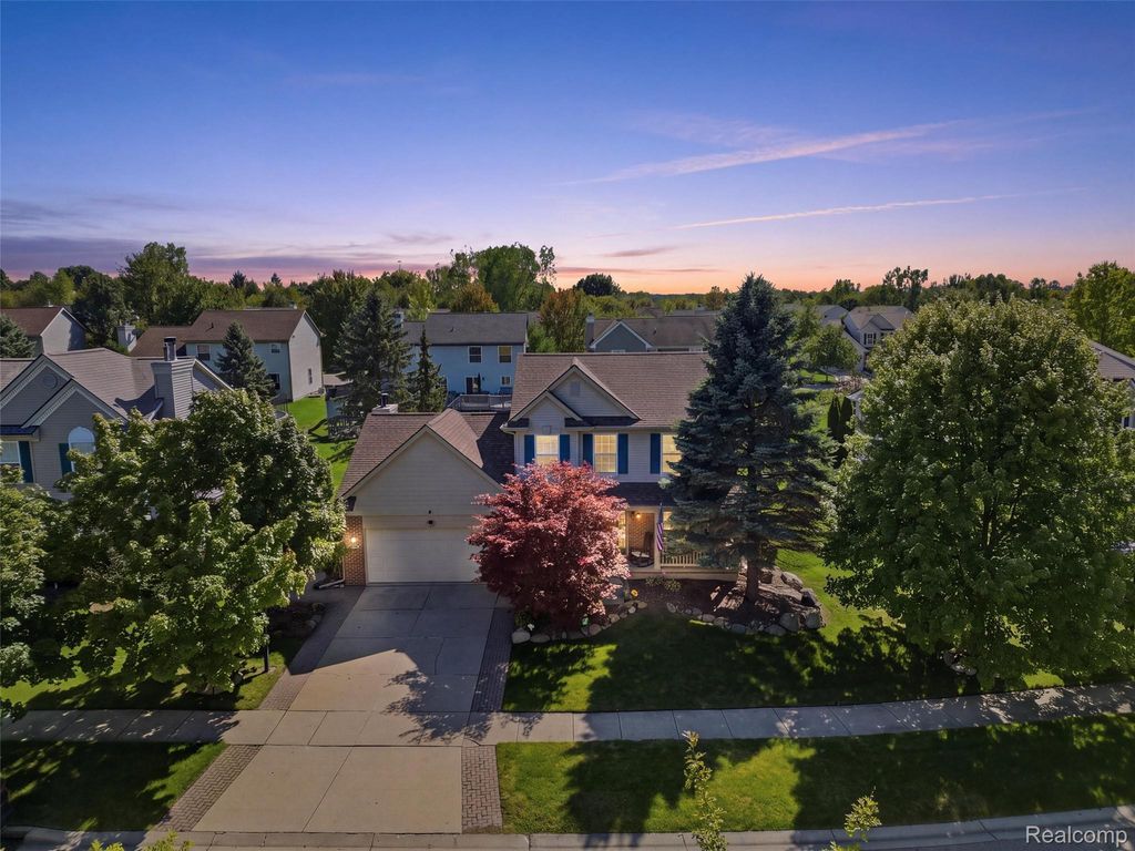 387 Natanna Drive, Howell