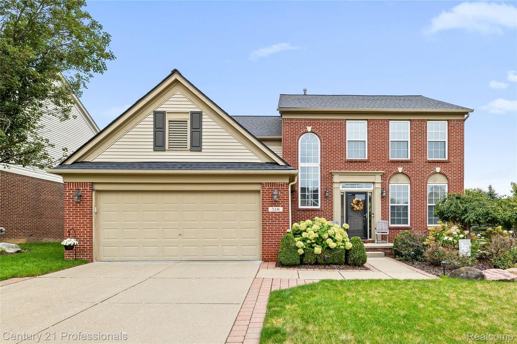 518 Beechwood Way, Lake Orion