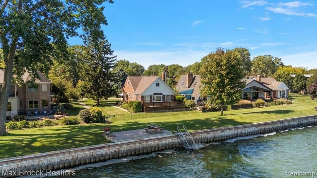 22665 Madison Street, St. Clair Shores