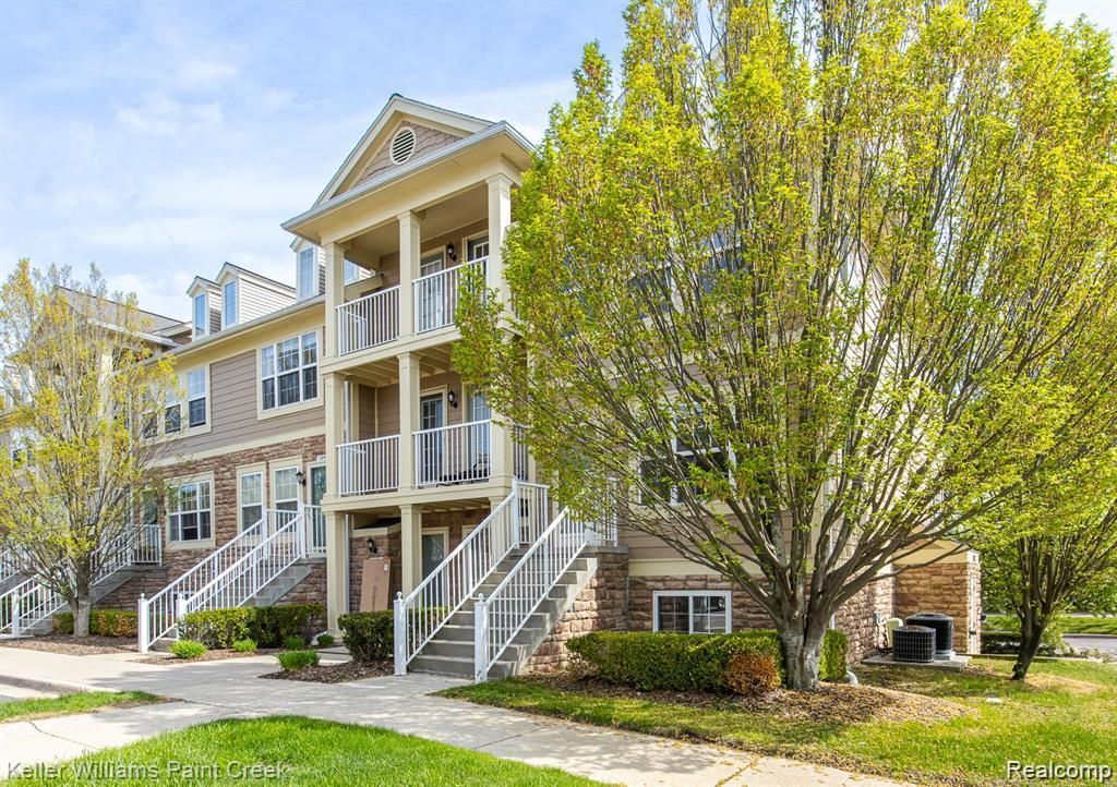 100 Evergreen Trail 60, Lake Orion
